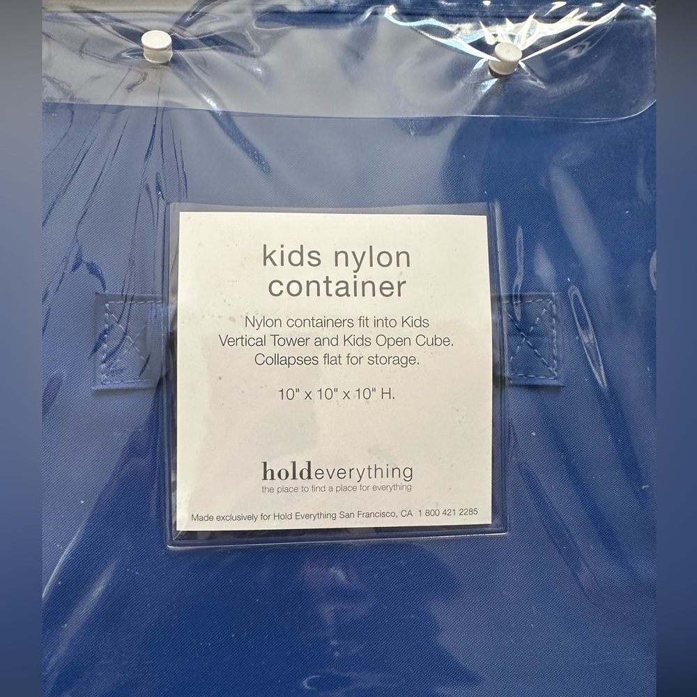 ⭐️NWT⭐️. Hold Everything kids nylon container. Blue